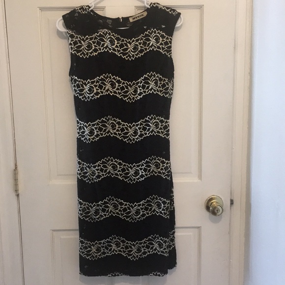 Lovely cocktail dress - Picture 2 of 4